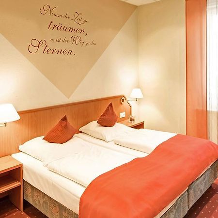 Hotel Restaurant Zum Werdersee Бремен Экстерьер фото