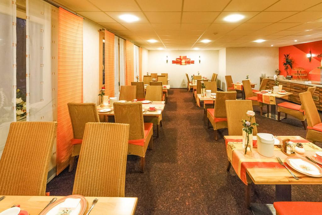 Hotel Restaurant Zum Werdersee Бремен Экстерьер фото