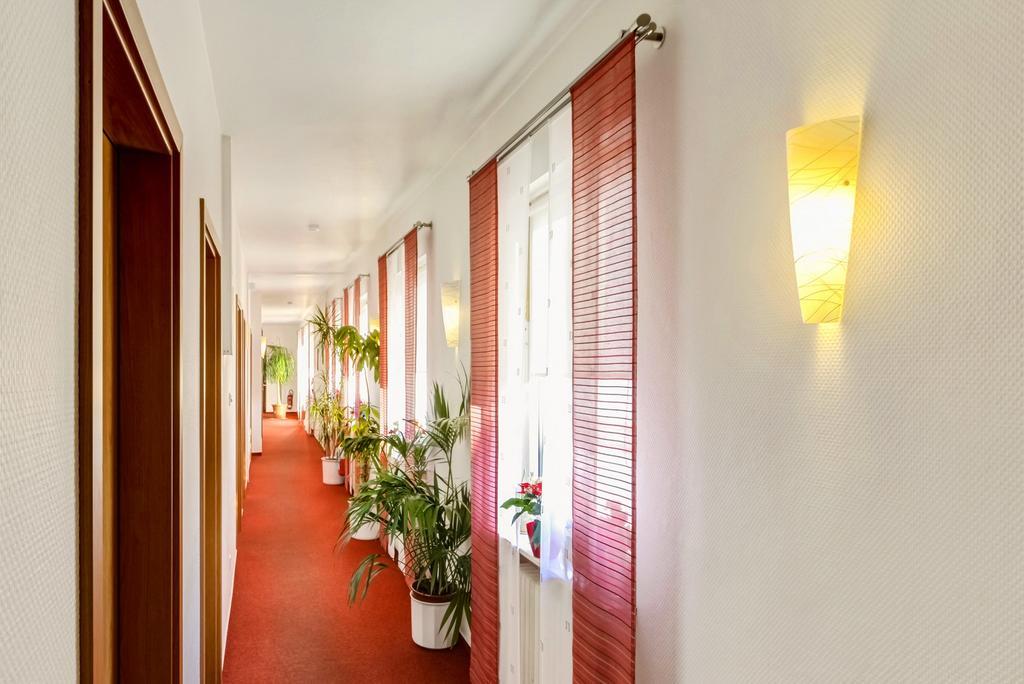 Hotel Restaurant Zum Werdersee Бремен Экстерьер фото